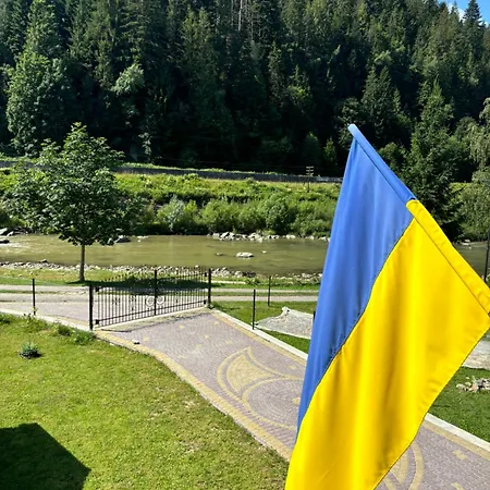 アパート River House