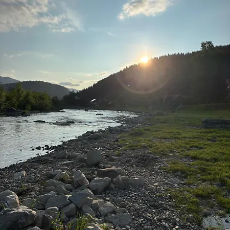 Apartment River House *