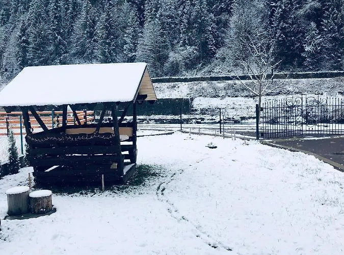 River House Яремча
